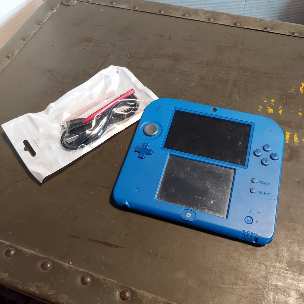 Nintendo 2DS Electric Blue Handheld Console FTR-001 Cracked Screens Parts Repair